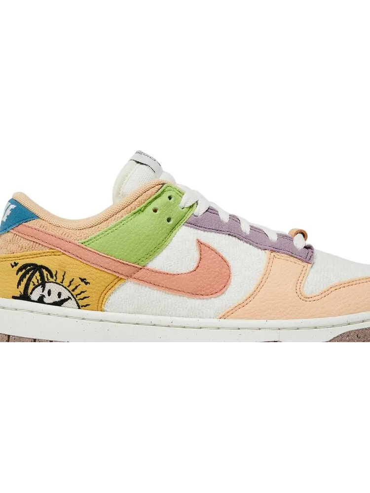 Кроссовки Nike Wmns Dunk Low SE 'Sun Club' — изображение 2 из 8, белый