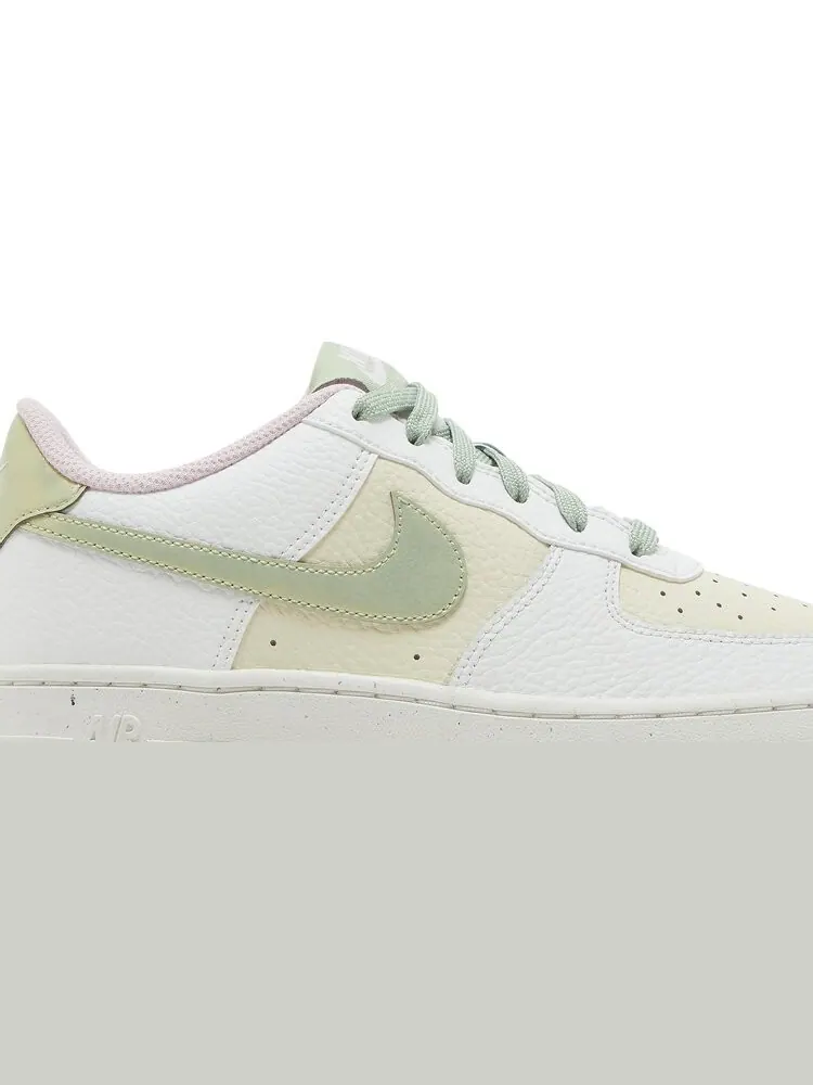 Кроссовки Nike Air Force 1 LV8 GS 'Muted Green' — изображение 2 из 8, белый