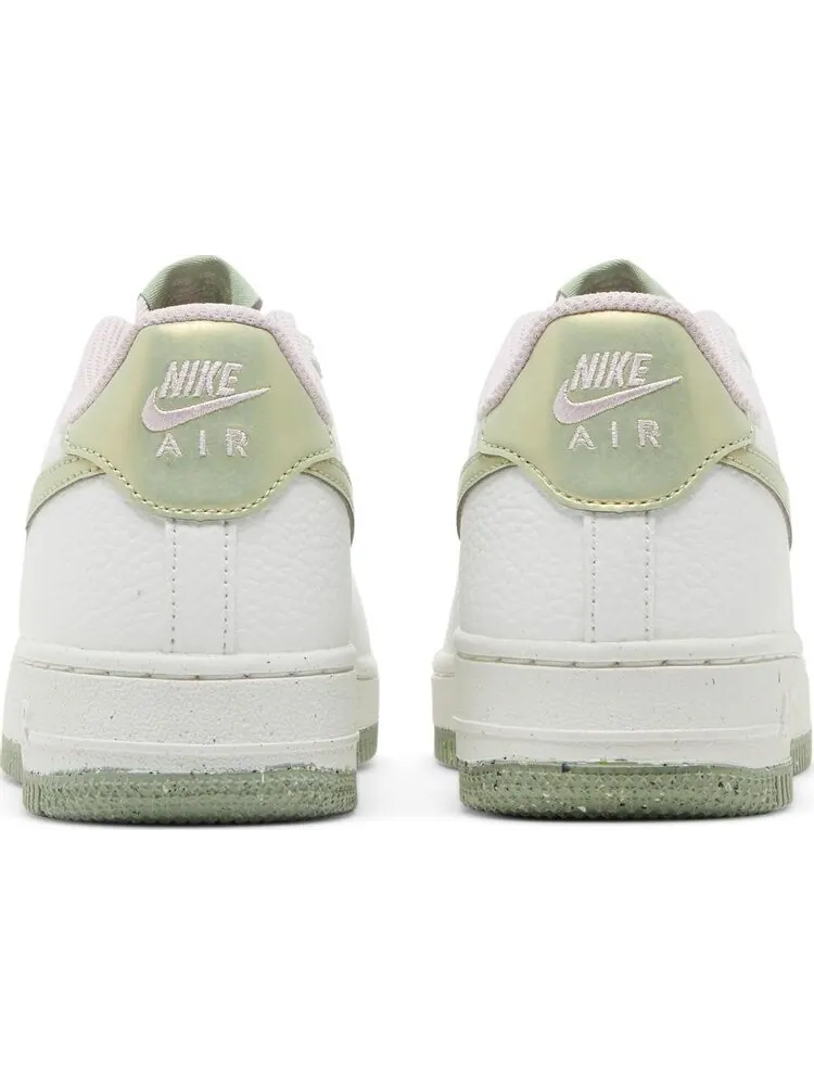Кроссовки Nike Air Force 1 LV8 GS 'Muted Green' — изображение 6 из 8, белый