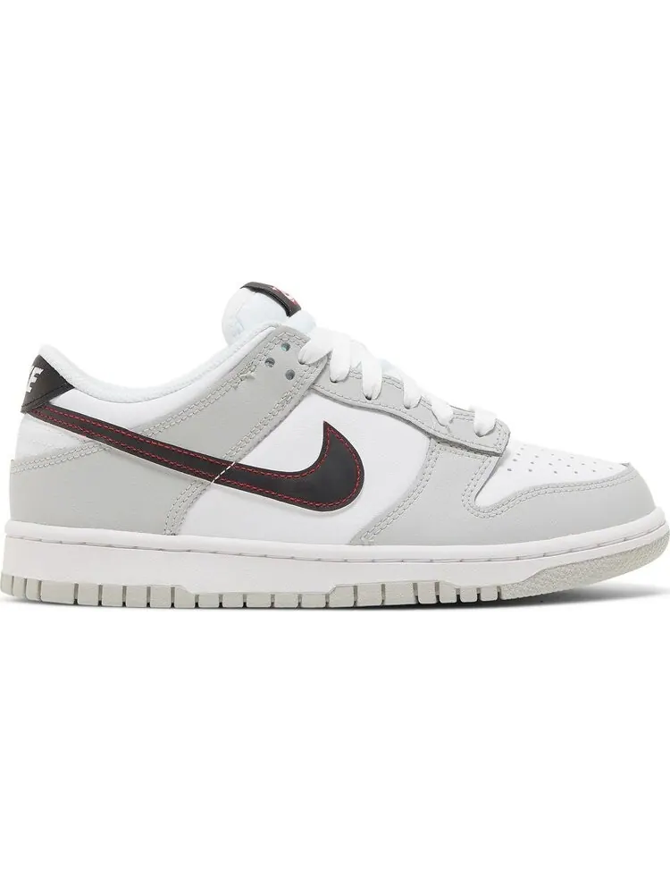 Кроссовки Nike Dunk Low SE GS 'Lottery Pack - Grey Fog' — изображение 1 из 8, серый