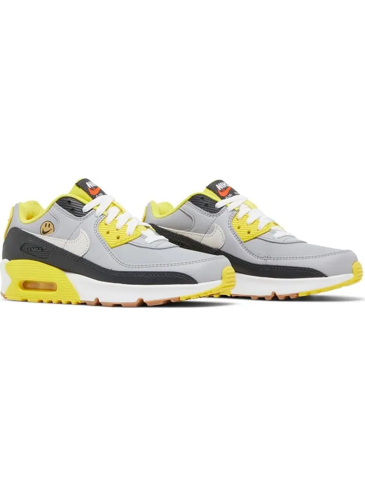 Кроссовки Nike Air Max 90 Leather GS 'Go The Extra Smile' — изображение 8 из 8, серый