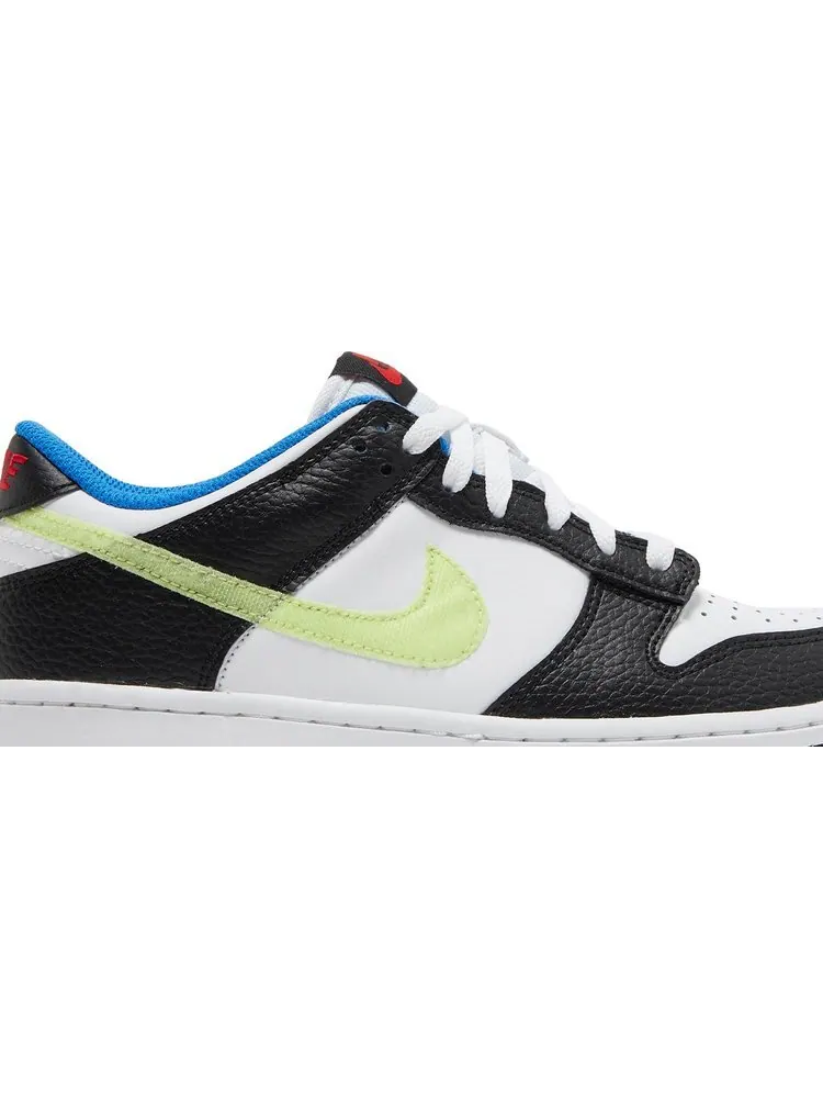 Кроссовки Nike Dunk Low GS 'White Light Lemon Twist' — изображение 2 из 8, белый