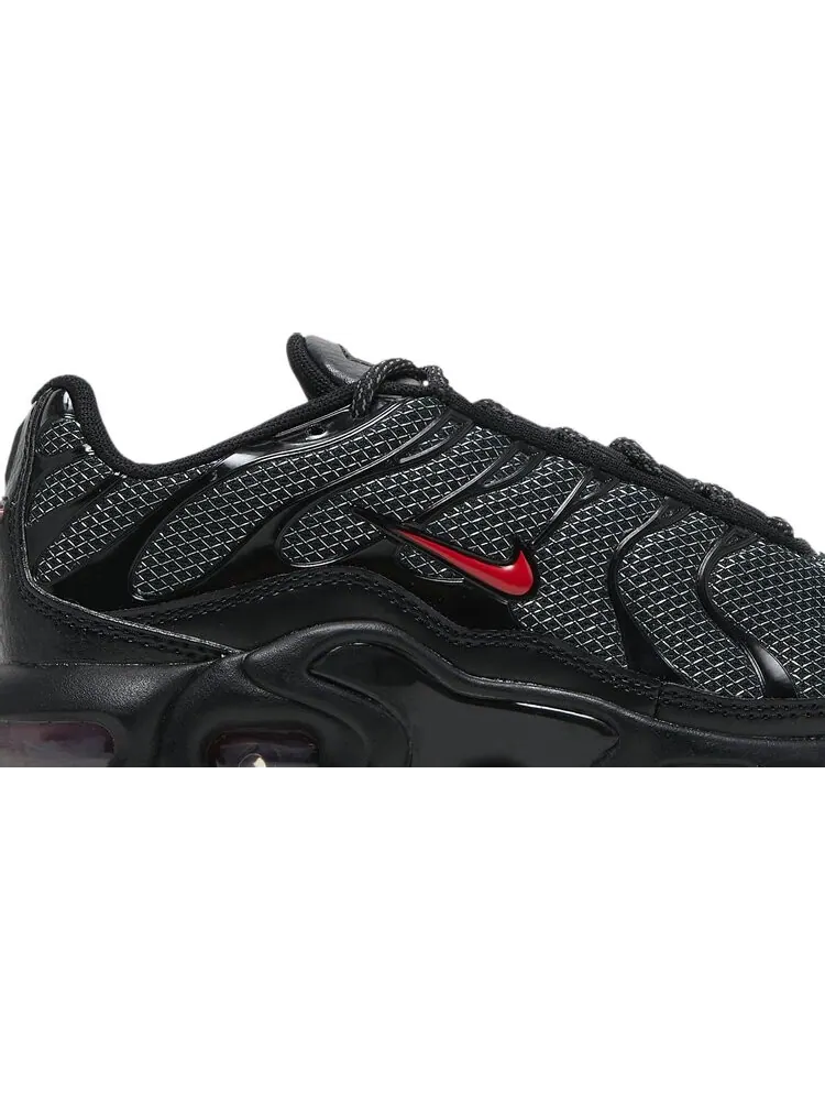 Кроссовки Nike Air Max Plus GS 'Bred' — изображение 2 из 8, черный