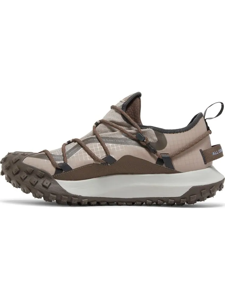 Кроссовки Nike ACG Mountain Fly Low SE 'Ironstone' — изображение 3 из 8, коричневый