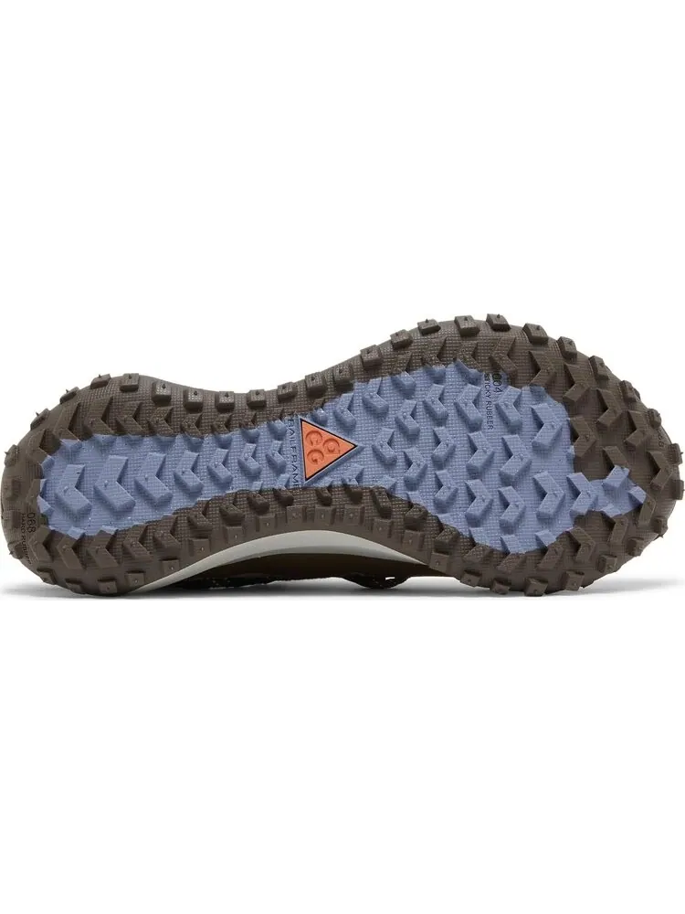 Кроссовки Nike ACG Mountain Fly Low SE 'Ironstone' — изображение 4 из 8, коричневый
