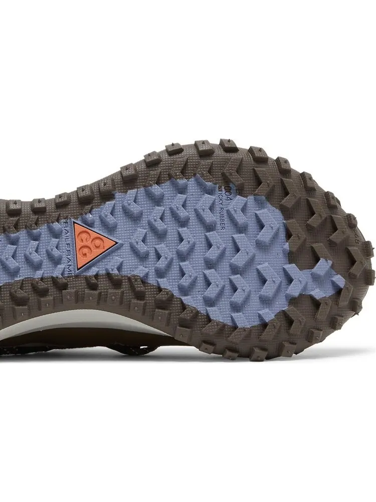Кроссовки Nike ACG Mountain Fly Low SE 'Ironstone' — изображение 5 из 8, коричневый