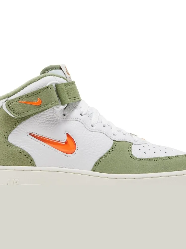 Кроссовки Nike Air Force 1 Mid QS 'Olive Green Total Orange' — изображение 2 из 8, зеленый