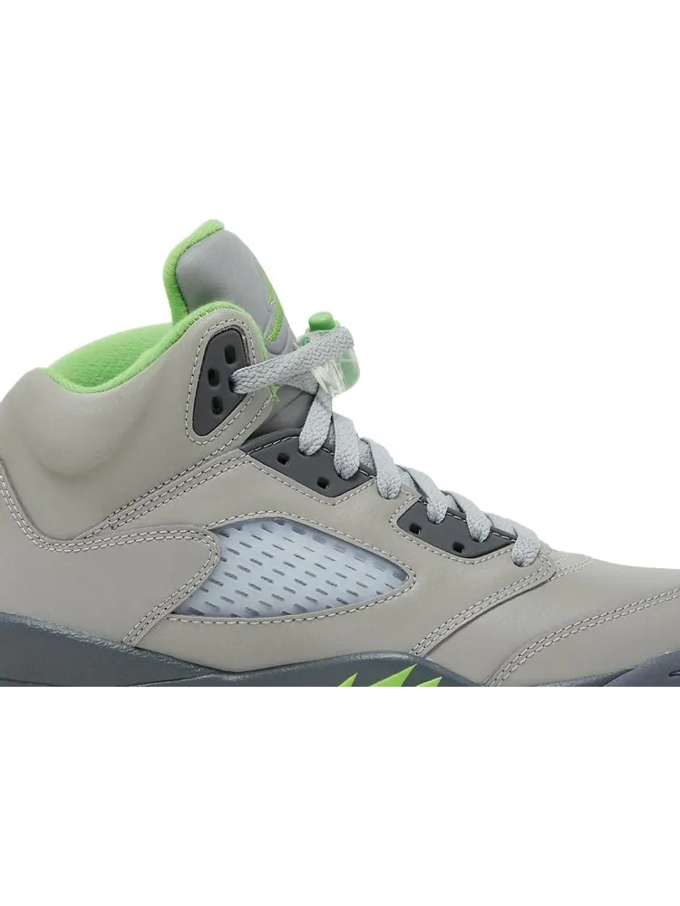 Кроссовки Air Jordan 5 Retro GS Green Bean 2022 — изображение 2 из 9, серый