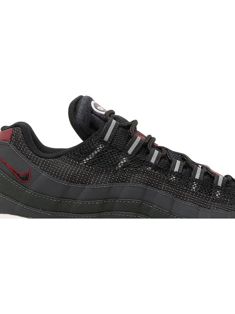 Кроссовки Nike Air Max 95 'Grey Team Red' — изображение 2 из 9, черный