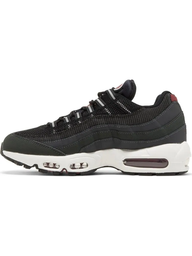 Кроссовки Nike Air Max 95 'Grey Team Red' — изображение 3 из 9, черный