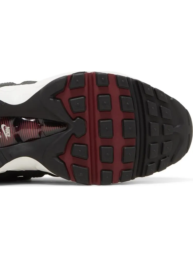 Кроссовки Nike Air Max 95 'Grey Team Red' — изображение 5 из 9, черный