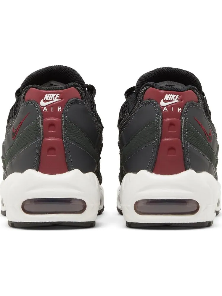 Кроссовки Nike Air Max 95 'Grey Team Red' — изображение 6 из 9, черный