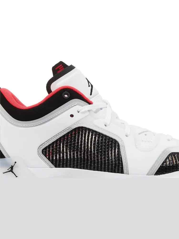 Кроссовки Air Jordan 37 Low Siren Red — изображение 2 из 8, белый