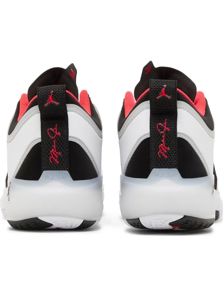 Кроссовки Air Jordan 37 Low Siren Red — изображение 6 из 8, белый