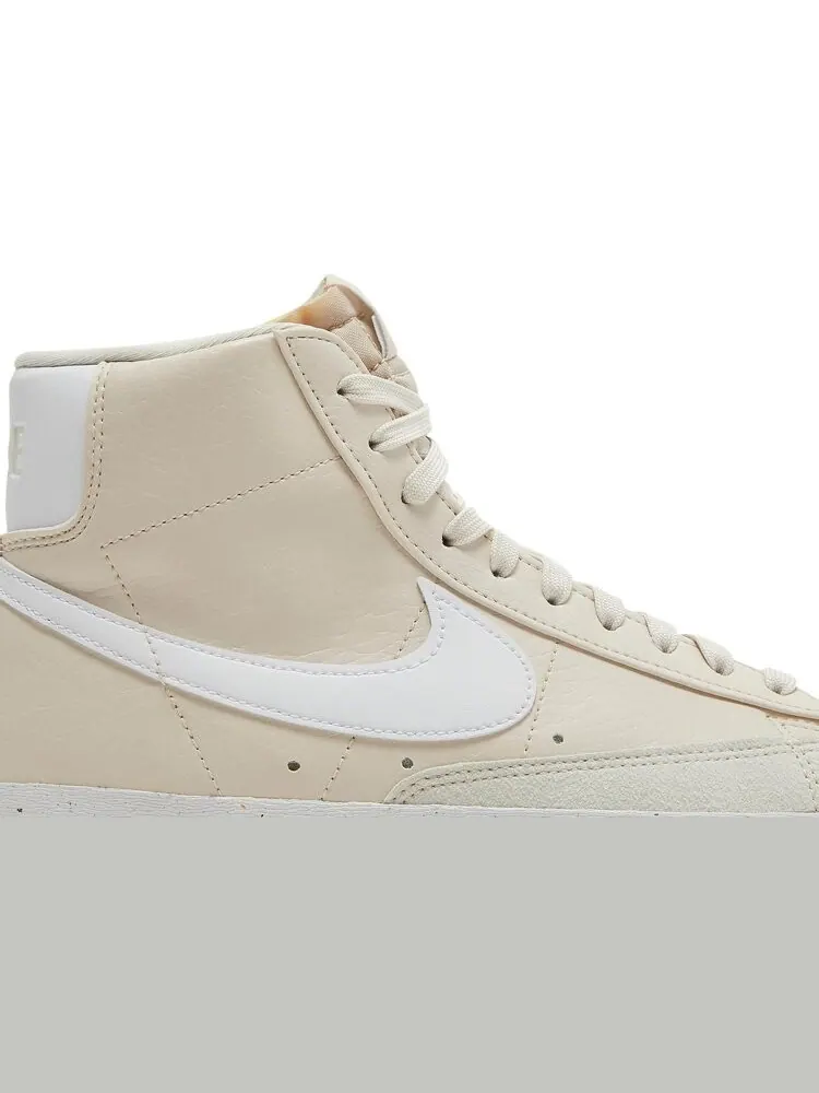 Кроссовки Nike Wmns Blazer Mid '77 Next Nature 'Light Orewood Brown' — изображение 2 из 8, коричневый