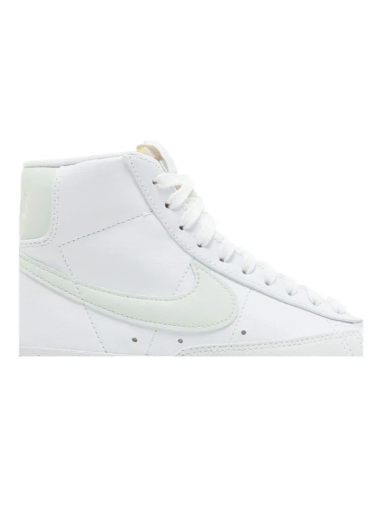 Кроссовки Nike Wmns Blazer Mid '77 Next Nature 'White Barely Green' — изображение 3 из 9, белый/зеленый