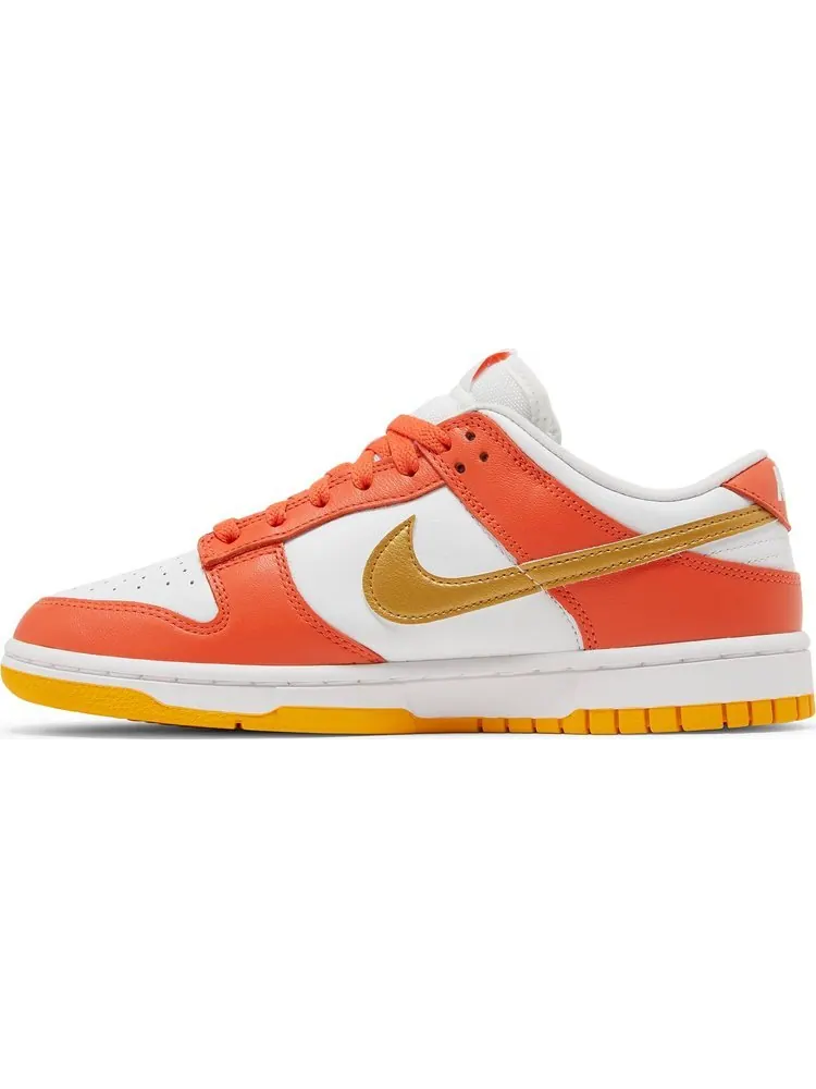 Кроссовки Nike Wmns Dunk Low 'Orange University Gold' — изображение 3 из 8, золото