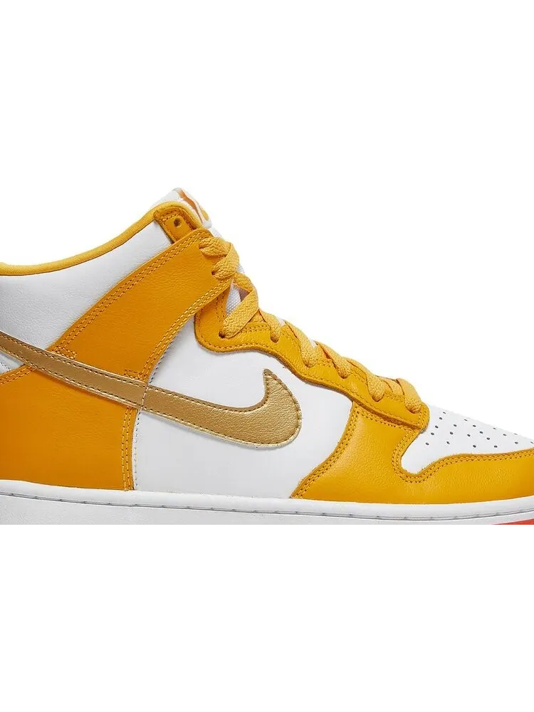 Кроссовки Nike Wmns Dunk High 'University Gold Orange' — изображение 2 из 8, золото