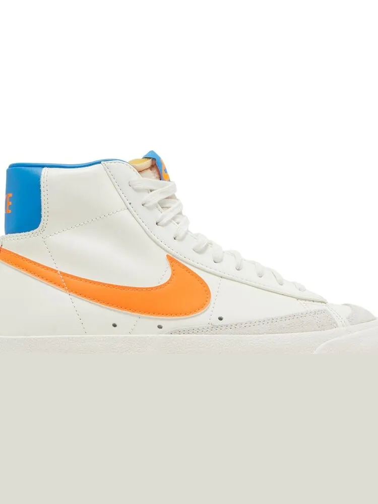 Кроссовки Nike Wmns Blazer Mid '77 'Sail Total Orange' — изображение 2 из 8, бежевый