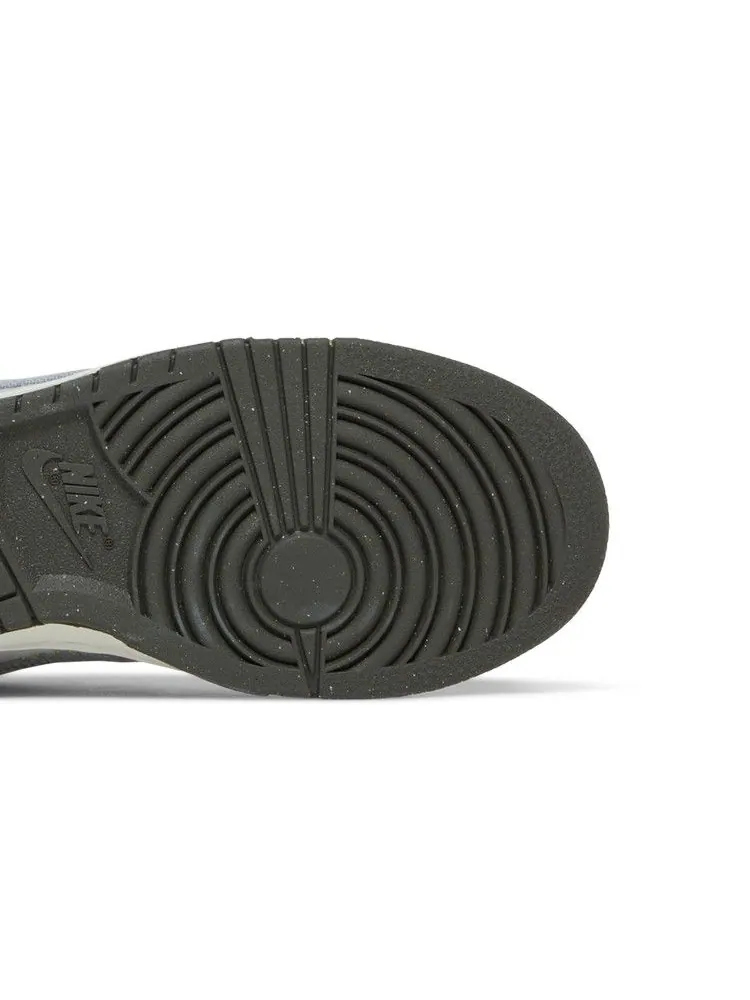 Кроссовки Nike Wmns Dunk Low 'On The Bright Side - Photon Dust' — изображение 6 из 9, серый