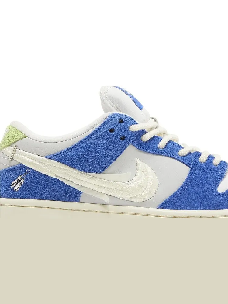 Кроссовки Fly Streetwear x Dunk Low Pro SB 'Gardenia' — изображение 2 из 4, синий
