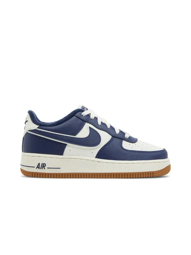 Кроссовки Nike Air Force 1 LV8 3 GS 'College Pack - Midnight Navy' — изображение 2 из 9, коричневый/темно-синий