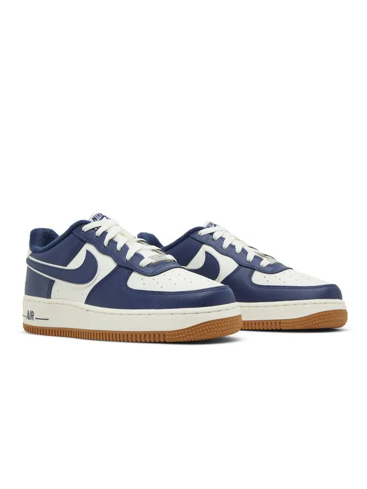 Кроссовки Nike Air Force 1 LV8 3 GS 'College Pack - Midnight Navy' — изображение 9 из 9, коричневый/темно-синий