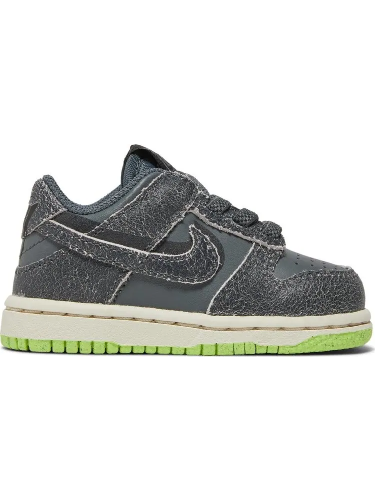 Кроссовки Nike Dunk Low SE TD 'Halloween - Cauldron' — изображение 1 из 8, серый