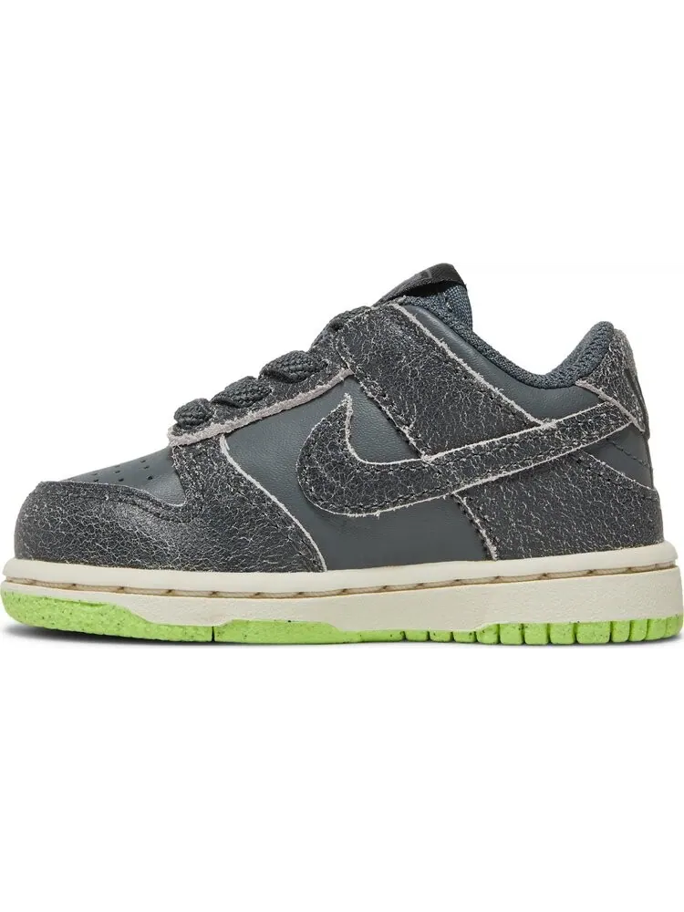 Кроссовки Nike Dunk Low SE TD 'Halloween - Cauldron' — изображение 3 из 8, серый