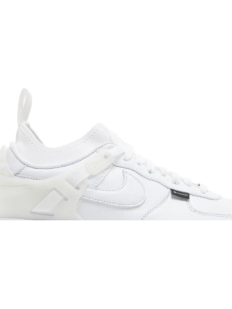 Кроссовки Nike x Undercover Air Force 1 Low SP GORE-TEX Triple White — изображение 2 из 8, белый