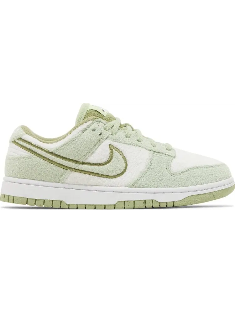 Кроссовки Nike Wmns Dunk Low SE 'Fleece - Honeydew' — изображение 1 из 8, зеленый