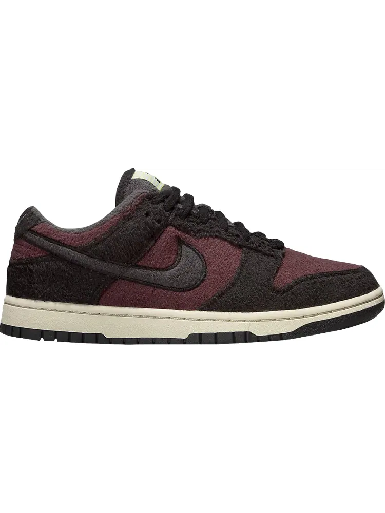 Кроссовки Nike Wmns Dunk Low SE 'Fleece - Burgundy Crush' — изображение 1 из 1, красный