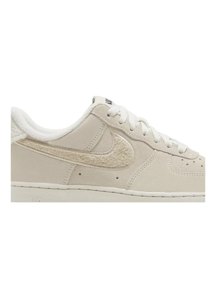 Кроссовки Nike Wmns Air Force 1 — изображение 2 из 4, коричневый
