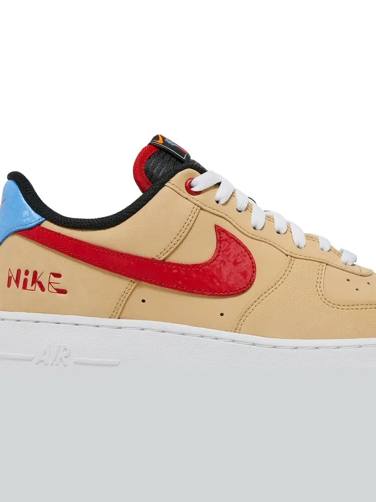 Кроссовки Nike Air Force 1 '07 LV8 'Satellite' — изображение 2 из 8, бежевый