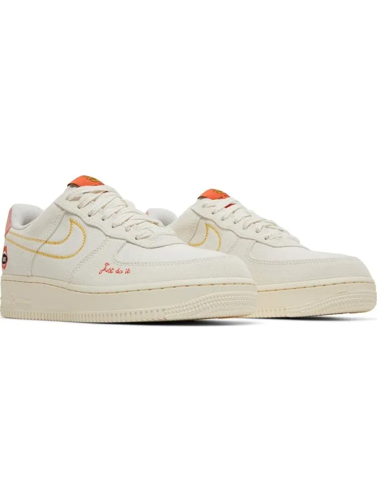 Кроссовки Nike Wmns Air Force 1 '07 'Peace' — изображение 8 из 8, белый