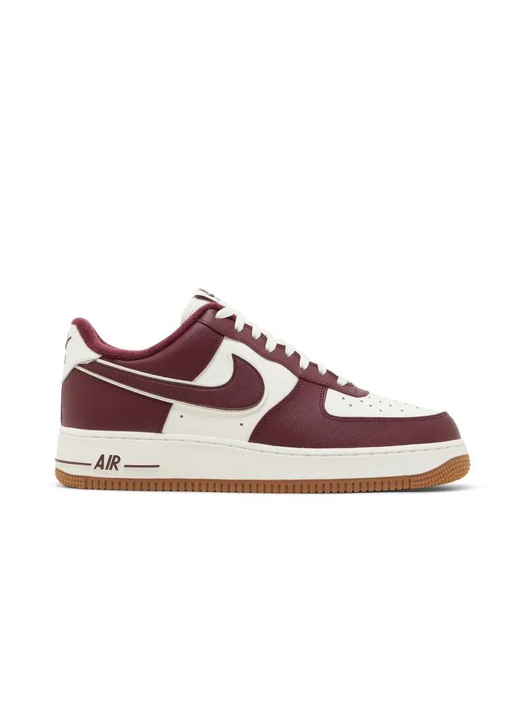 Кроссовки Nike Air Force 1 '07 LV8 'College Pack - Night Maroon' — изображение 2 из 9, коричневый