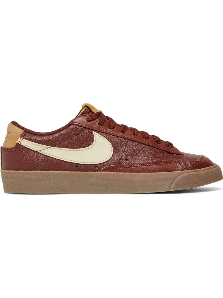 Кроссовки Nike Blazer Low '77 EMB 'Inspected By Swoosh' — изображение 1 из 8, коричневый