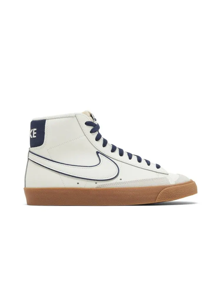 Кроссовки Nike Blazer Mid '77 Premium 'Sail Navy Gum' — изображение 2 из 9, темно-синий/коричневый