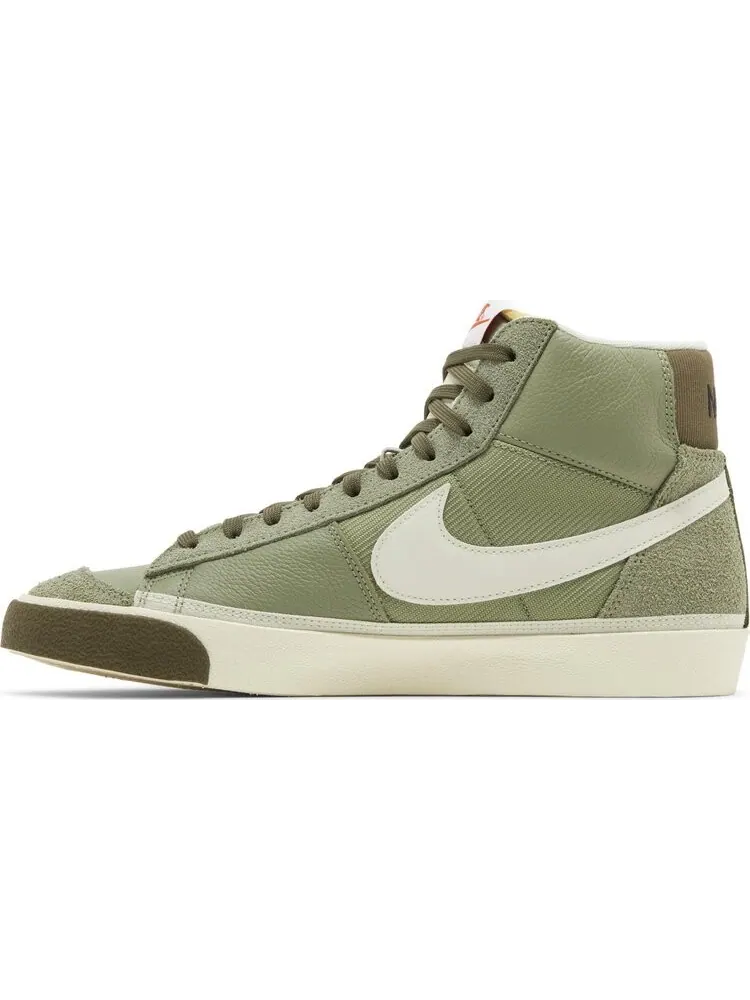 Кроссовки Blazer Mid '77 Pro Club 'Remastered - Olive' — изображение 3 из 4, зеленый