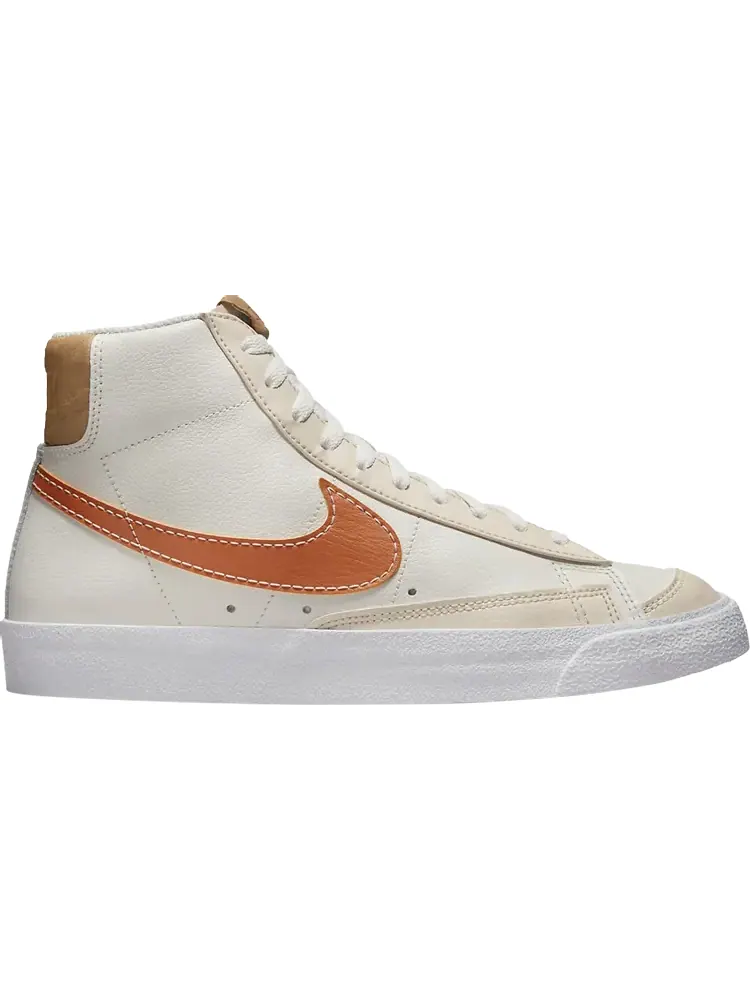 Кроссовки Nike Blazer Mid '77 EMB 'Inspected By Swoosh' — изображение 1 из 1, бежевый