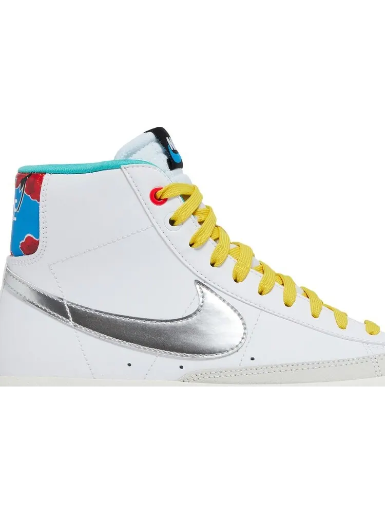 Кроссовки Nike Blazer Mid '77 GS 'White Vivid Sulfur' — изображение 2 из 8, белый