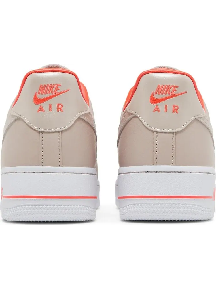 Кроссовки Nike Wmns Air Force 1 '07 'Fossil Stone Laser Crimson' — изображение 6 из 8, розовый