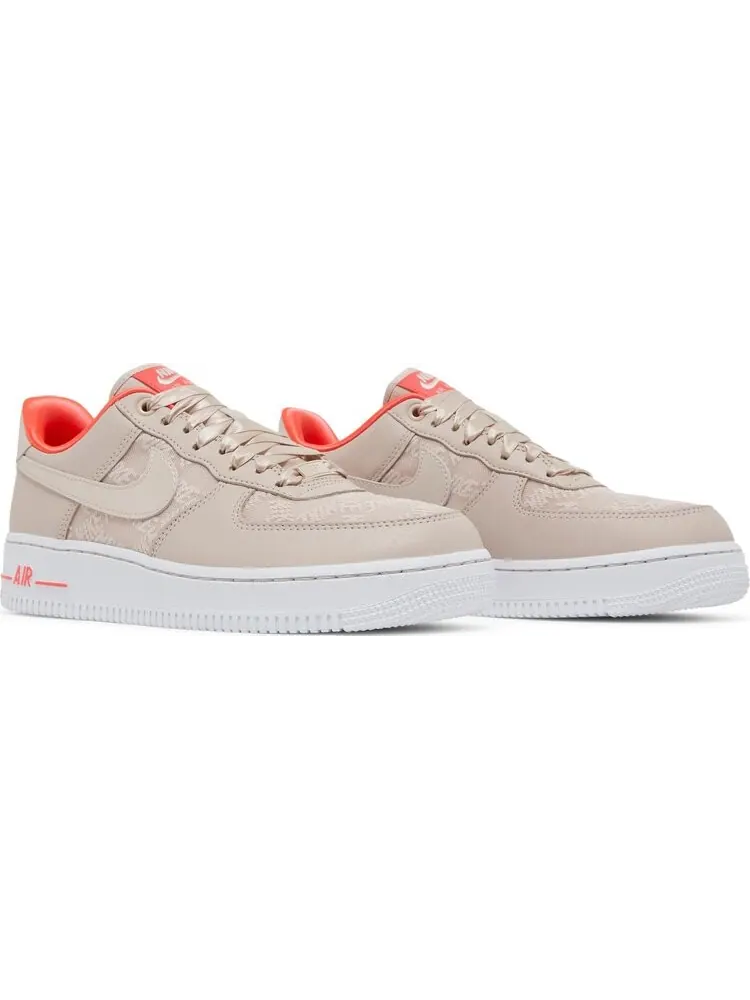 Кроссовки Nike Wmns Air Force 1 '07 'Fossil Stone Laser Crimson' — изображение 8 из 8, розовый