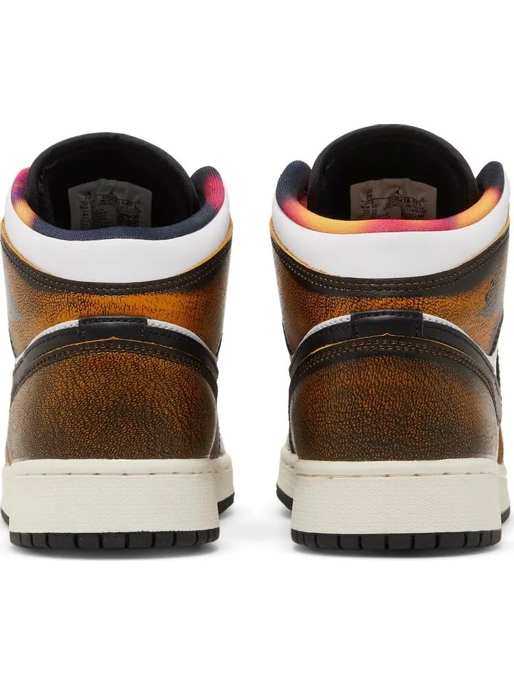 Кроссовки Air Jordan 1 Mid SE GS Wear-Away - Taxi — изображение 6 из 8, черный