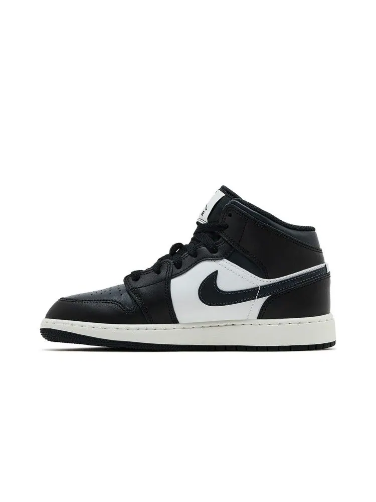 Кроссовки Air Jordan Air Jordan 1 Mid GS 'Black Off Noir' — изображение 4 из 9, черный/белый/черный
