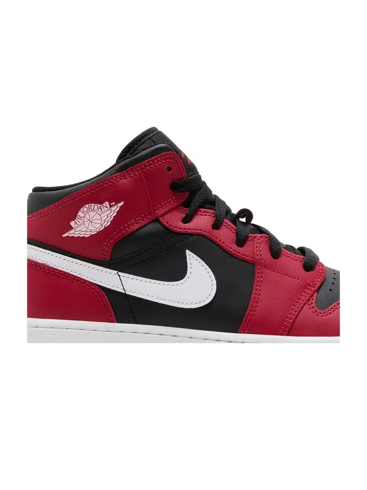 Кроссовки Air Jordan 1 Mid GS — изображение 2 из 4, красный черный белый