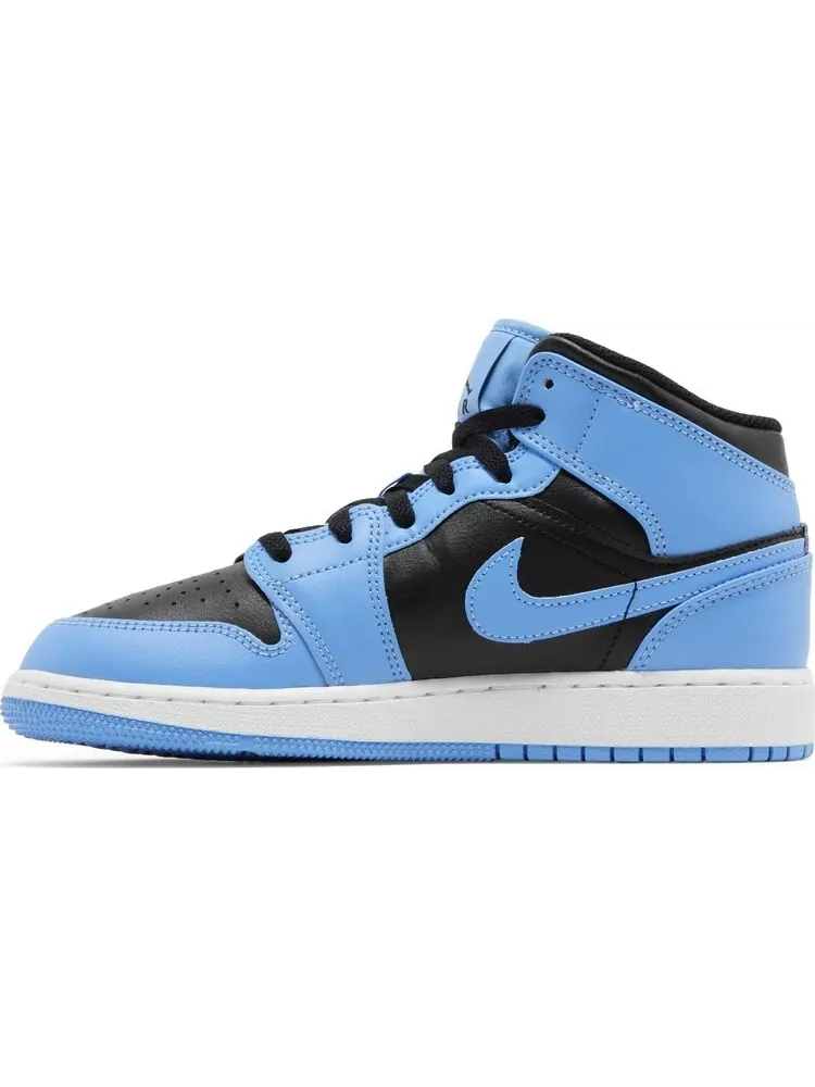 Кроссовки Air Jordan 1 Mid GS 'University Blue Black' — изображение 3 из 4, синий