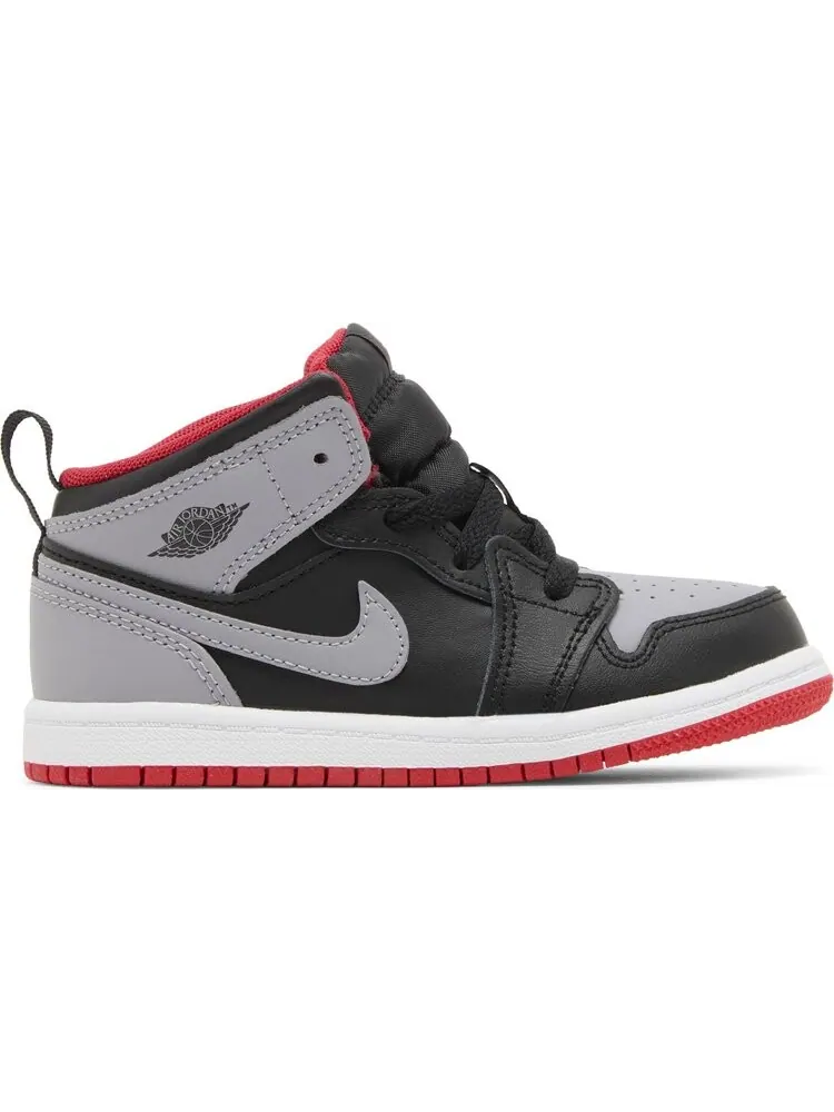 Кроссовки Air Jordan 1 Mid TD 'Bred Shadow' — изображение 1 из 4, серый