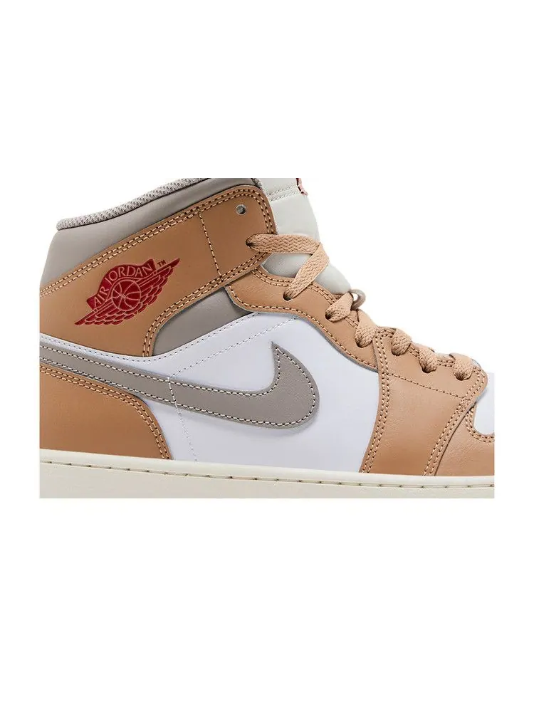 Кроссовки Air Jordan Air Jordan 1 Mid 'Hemp White' — изображение 3 из 9, белый/серый/красный