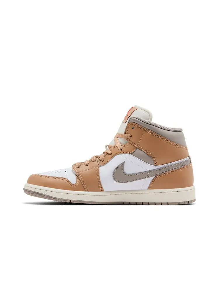 Кроссовки Air Jordan Air Jordan 1 Mid 'Hemp White' — изображение 4 из 9, белый/серый/красный